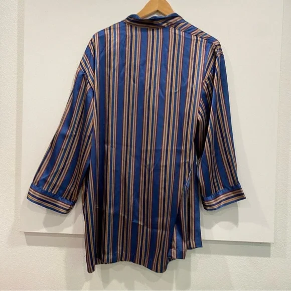 Victoria’s Secret Blue Gold Striped Button Front Silky Lingerie Top - Picture 5 of 6